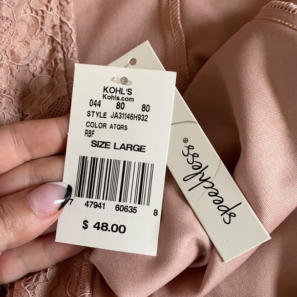 NWT! Pink lace dress - Picture 5 of 7